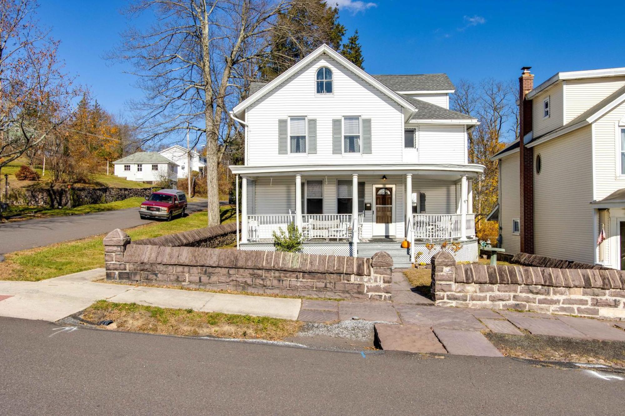 Victorian Home With Porch 6 Mi To Hickory Run Park! White Haven ภายนอก รูปภาพ