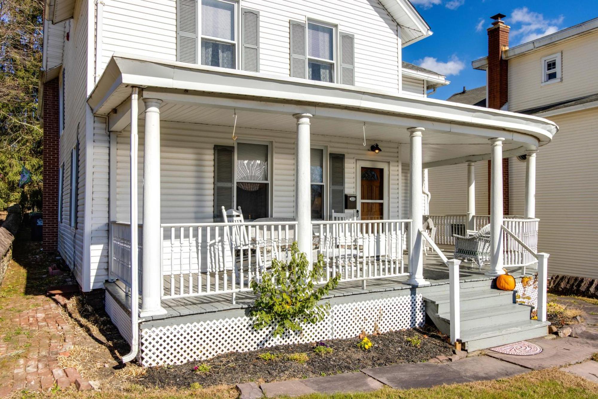 Victorian Home With Porch 6 Mi To Hickory Run Park! White Haven ภายนอก รูปภาพ